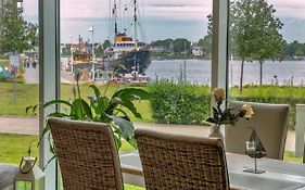 myHarbourfront, luxuriöses Wohnen an der Hafenmole
